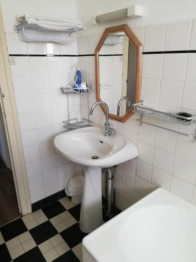 Relai O² Apartment Lesneven 0*,